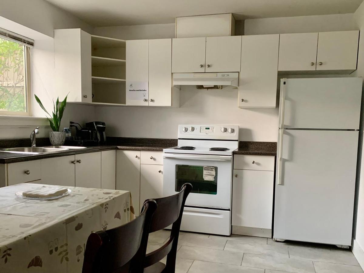 Spacious Burnaby Guest Home Extérieur photo