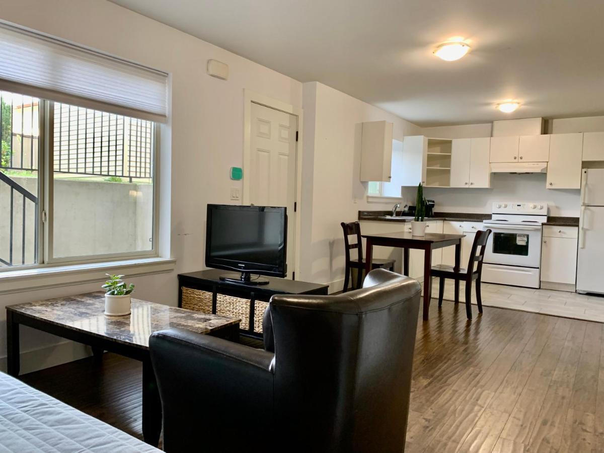 Spacious Burnaby Guest Home Extérieur photo